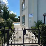 студио галерия - Galeria Apartment *