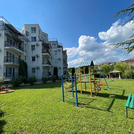 студио галерия - Galeria ビャラ