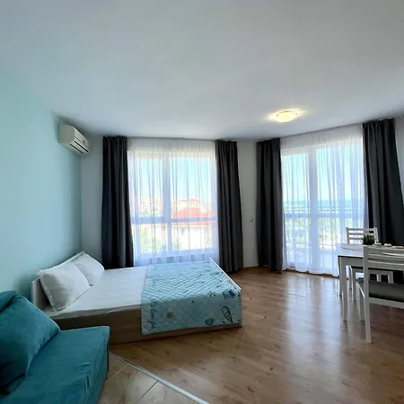 студио галерия - Galeria Apartment Byala (Varna)